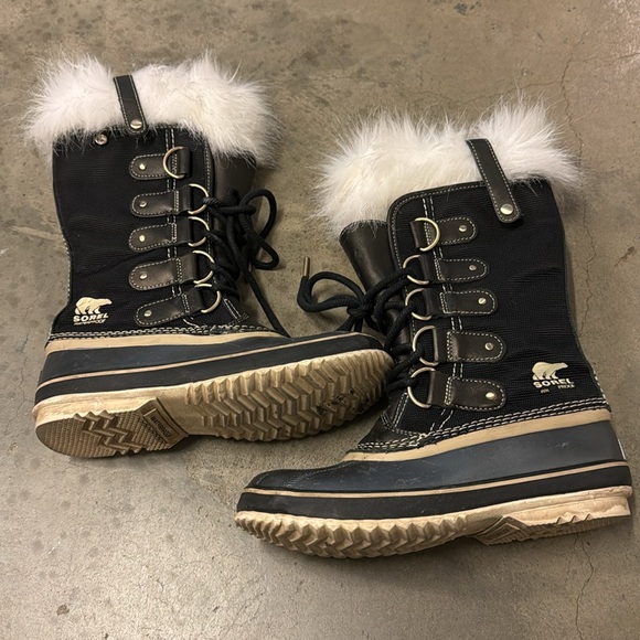 Sorel winter boots size 8 - Picture 3 of 5